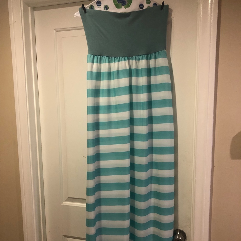 SUMMER Blue and white striped beach dress